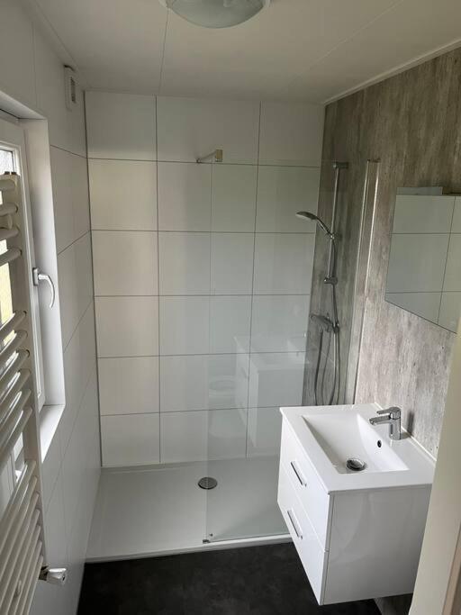 Luxus Chalet Waterfront Lathum Экстерьер фото