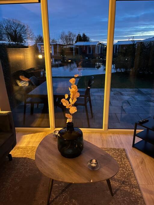 Luxus Chalet Waterfront Lathum Экстерьер фото